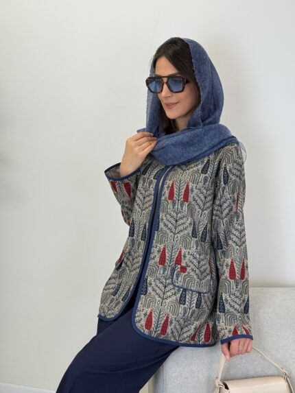 کاج زرشکی